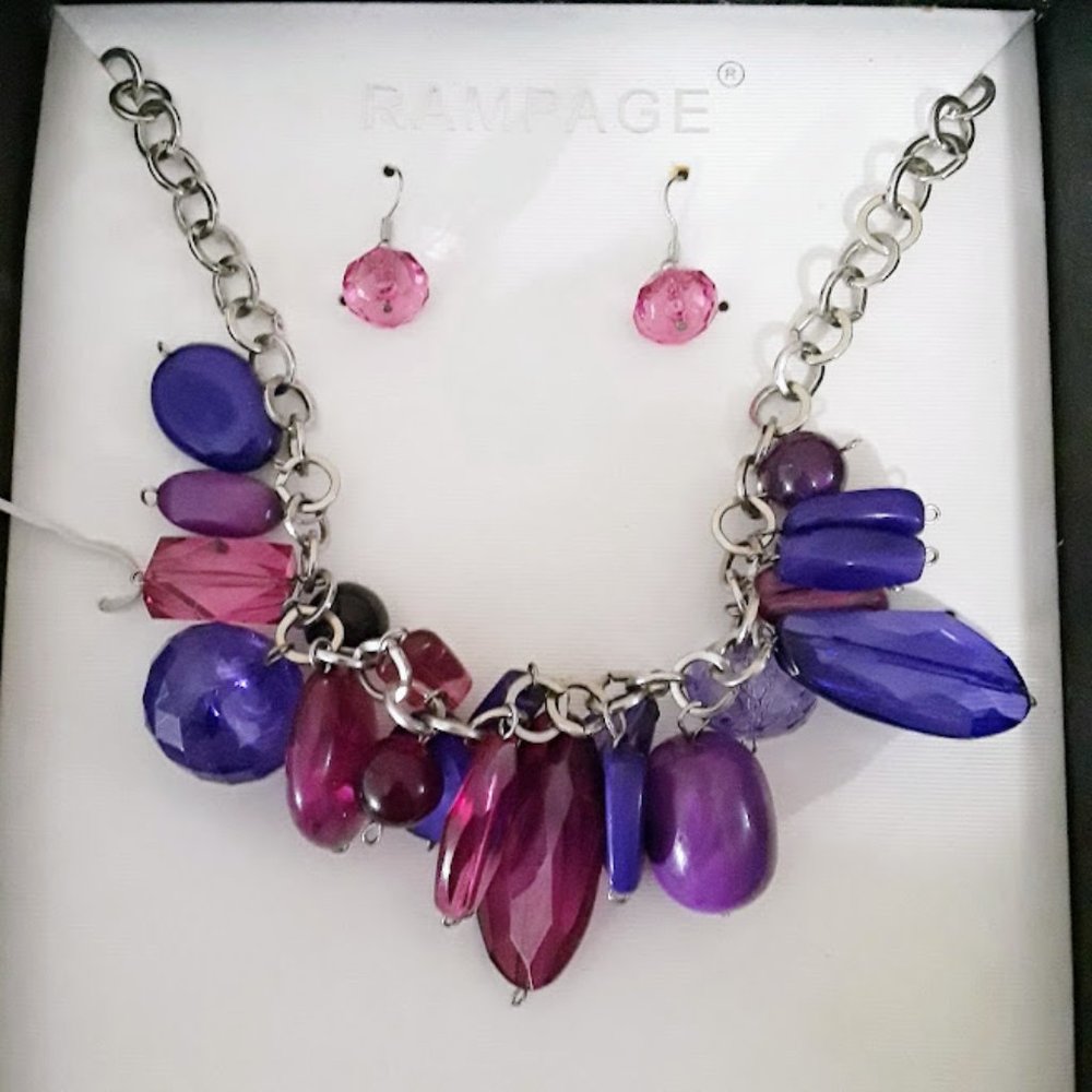 🛒3 for $15 Sale!! RAMPAGE Lavenders and Purples Necklace & Earring Set